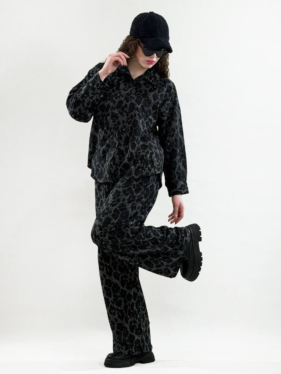 ست مانتو شلوار پلنگی اسپیرال چاپی فری سایز - پارچه چاپی مدل ۱۴۰۴