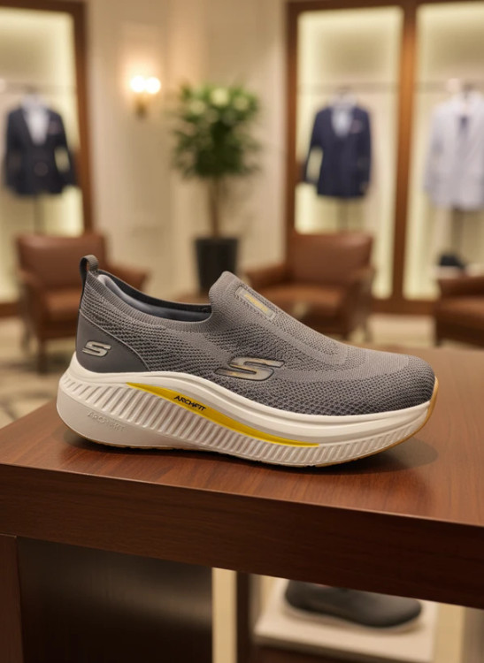 کفش رانینگ اسکیچرز طوسی اورجینال ویتنام تضمینی