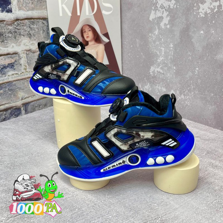 کتونی وارداتی بچگانه - تو خز - چرم ضد آب - زیره طبی - کد 133