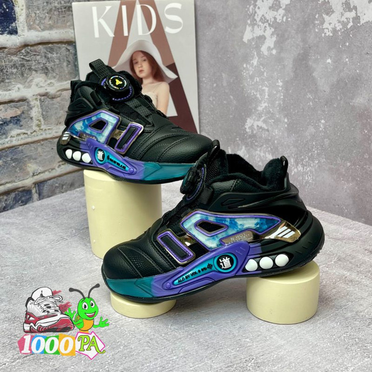 کتونی وارداتی بچگانه - تو خز - چرم ضد آب - زیره طبی - کد 133