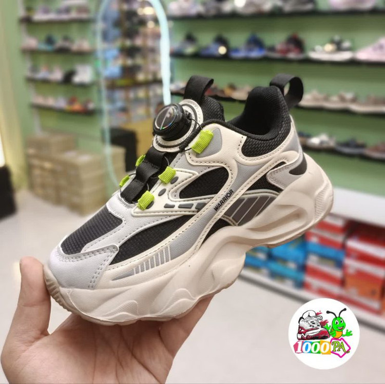 کتونی بچگانه وارداتی کد 146- زیپلاین - زیره طبی - قهوه ای