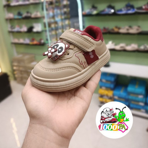 کتونی بچگانه نقلی کد 172 - کیفیت پرمیوم - استیکر دار - رویه ضد آب - زیره طبی - قرمز