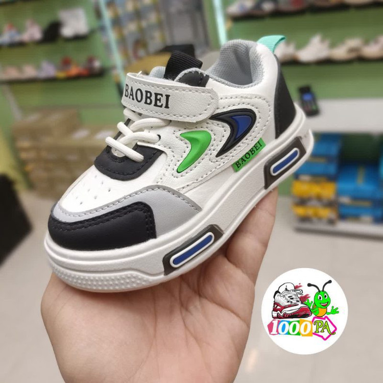 کتونی بچگانه نقلی کد 200 - وارداتی - زیره طبی چراغدار - مشکی