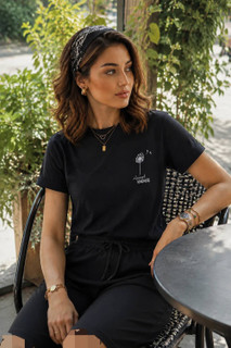 تیشرت و شلوارک ست پنبه لاکر طرح شاخه گل